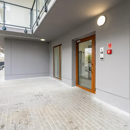 Apartment Spacious Niemena With Free Garage By Renters