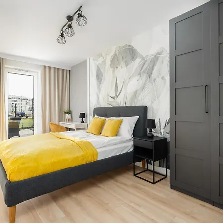 Spacious Niemena With Free Garage By Renters Poznan