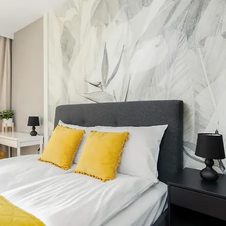 Spacious Niemena With Free Garage By Renters * Poznan