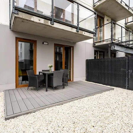 Spacious Niemena With Free Garage By Renters * Poznan