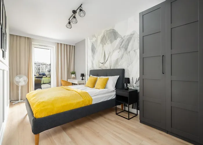 Spacious Niemena With Free Garage By Renters Poznan