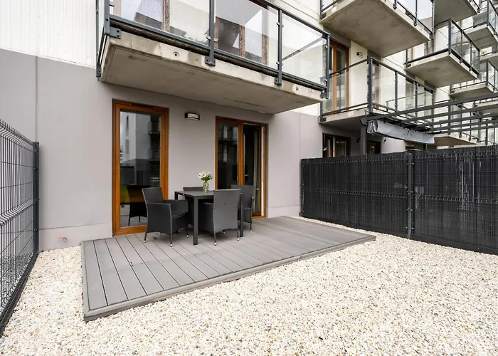 Spacious Niemena With Free Garage By Renters * Poznan